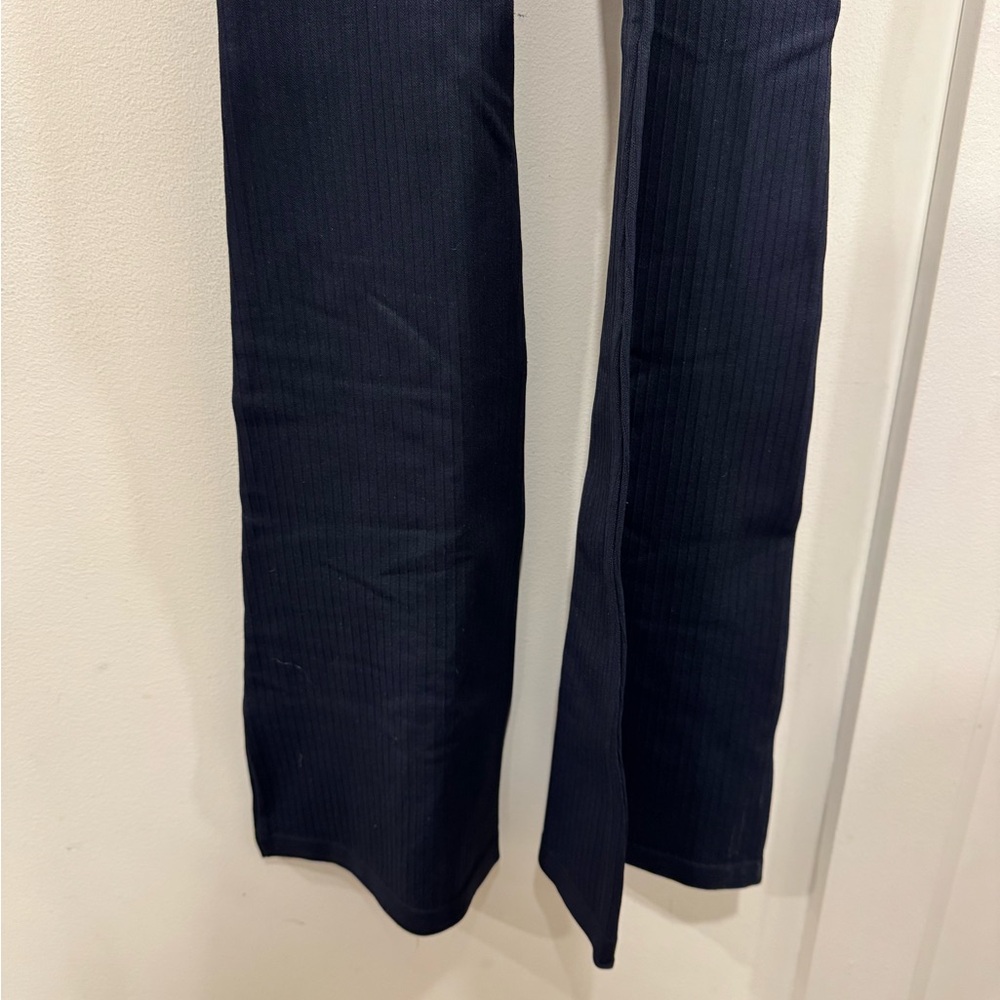 Aim’n Navy Ribbed Flared Leggings - Picture 4 of 6